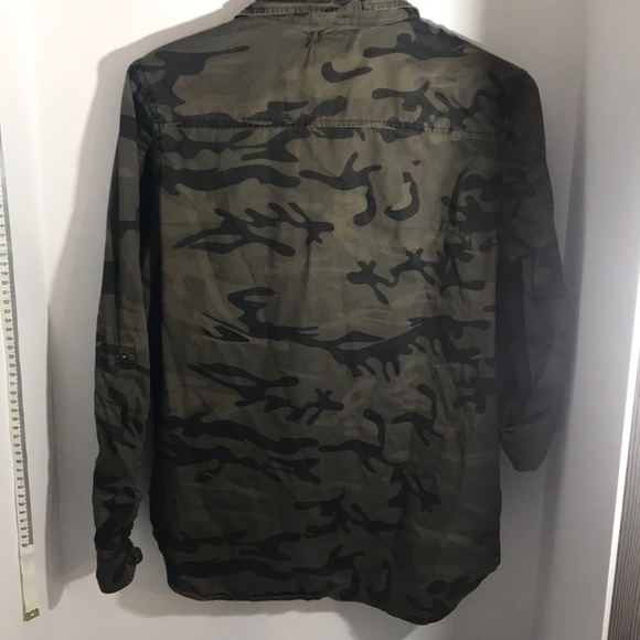 Staring at stars camo button front shirt - Picture 6 of 7